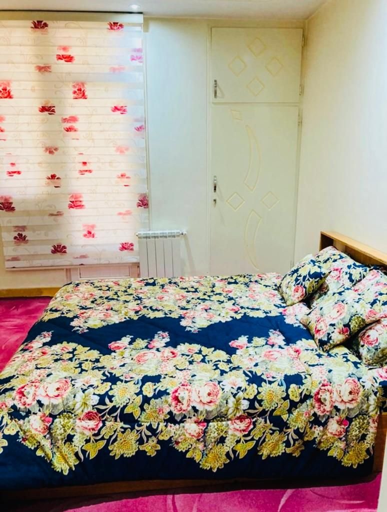 یک خوابه سارا ستاری - اتاق خواب