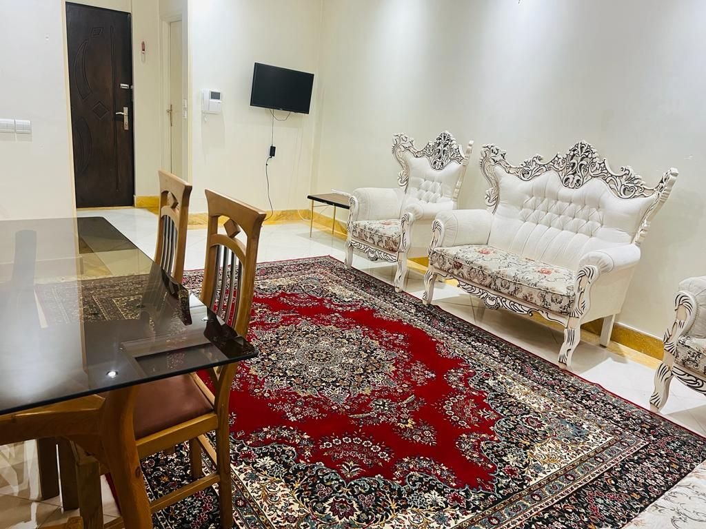 یک خوابه سارا ستاری - پذیرایی