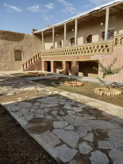 بومگردی قلعه تاریخی کریم خان - واحد ماشالله خانوم 3