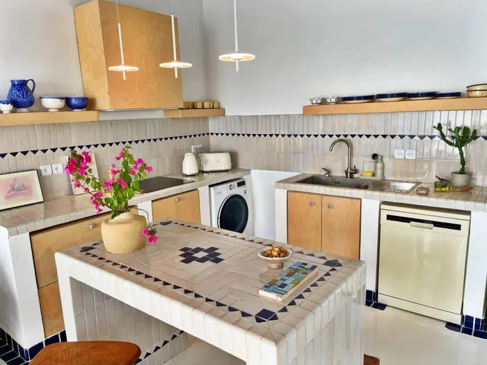 بوم گردی دوخوابه شلوت لافت