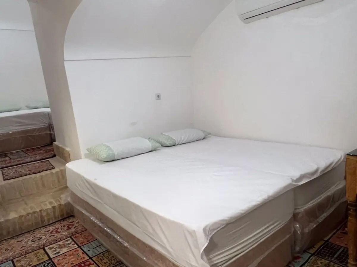 بوم گردی الهه - واحد آلاله