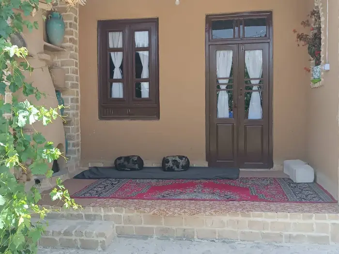 بوم گردی گیناش - واحد بلوط