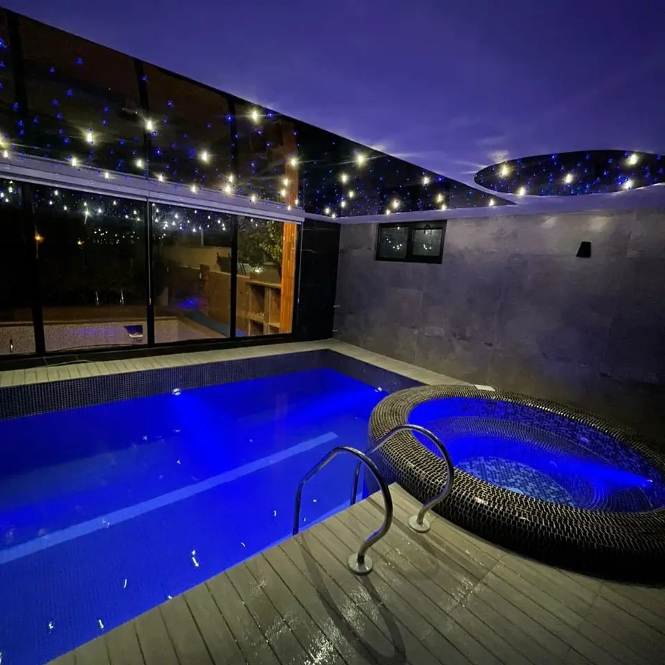 ویلا سه خوابه تریپلکس استخردار آبگرم دیبا