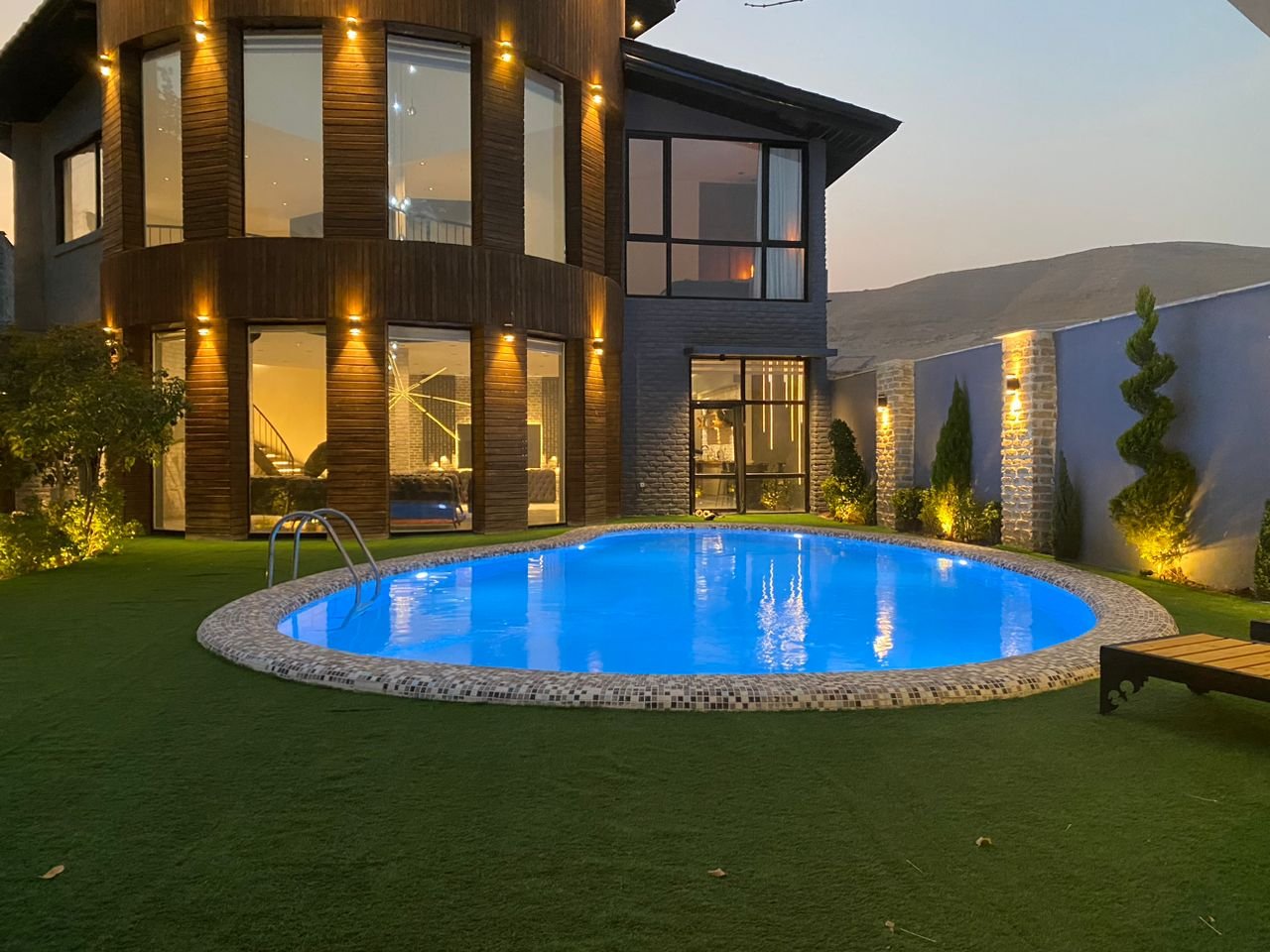 سه خوابه استخردار آبگرم عمارت آس پلاس