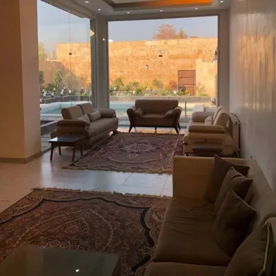 ویلا دوخوابه استخردار سرپوشیده آبگرم کیانا 2