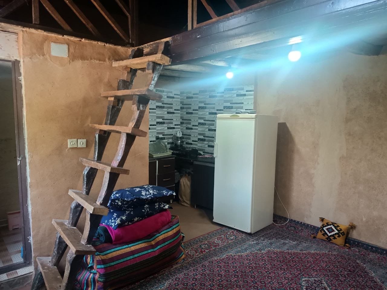 کلبه فلت سنتی کاه گلی
