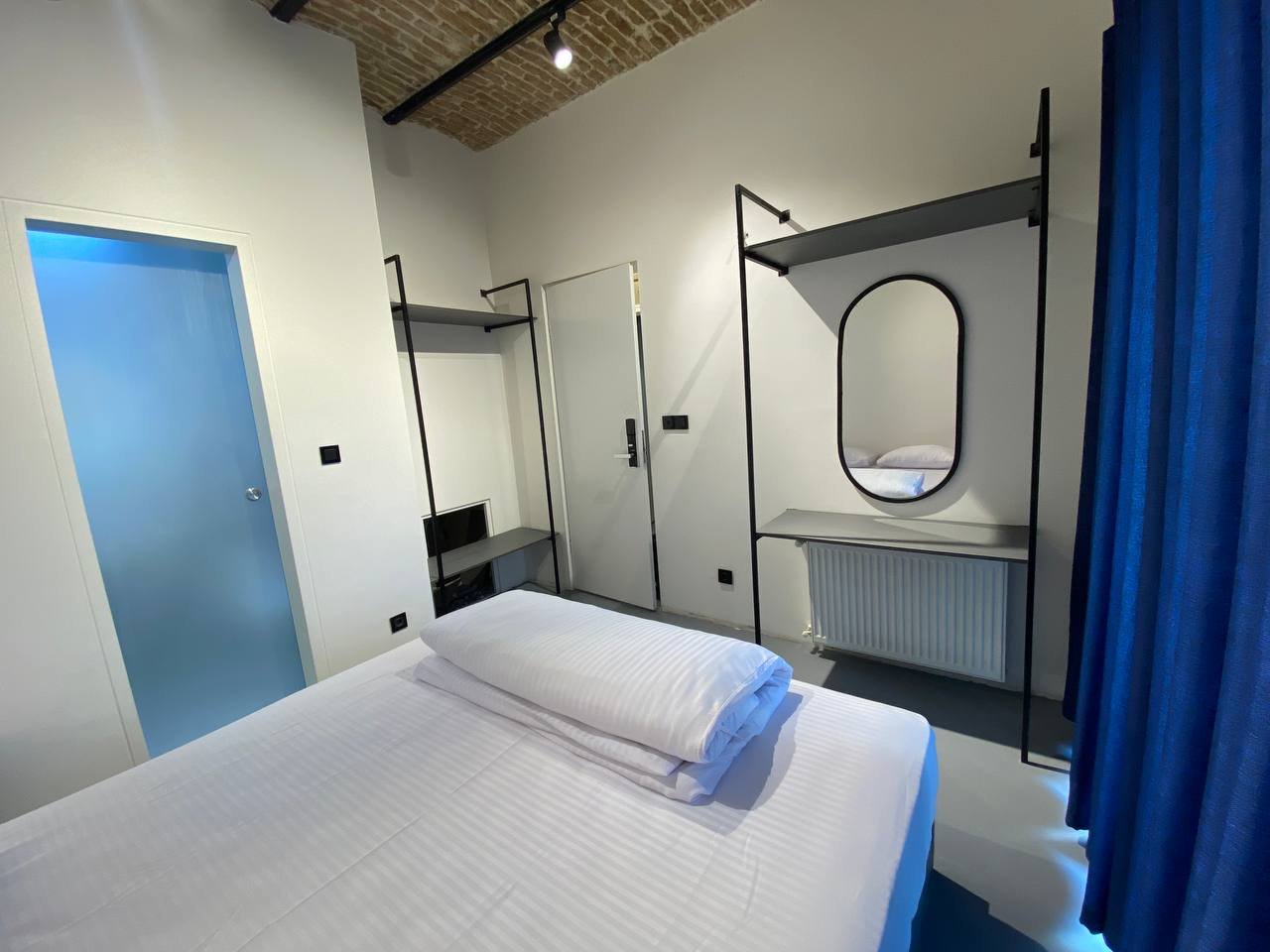 هاستل فیروزه هریتیج - واحد دبل استاندارد 6