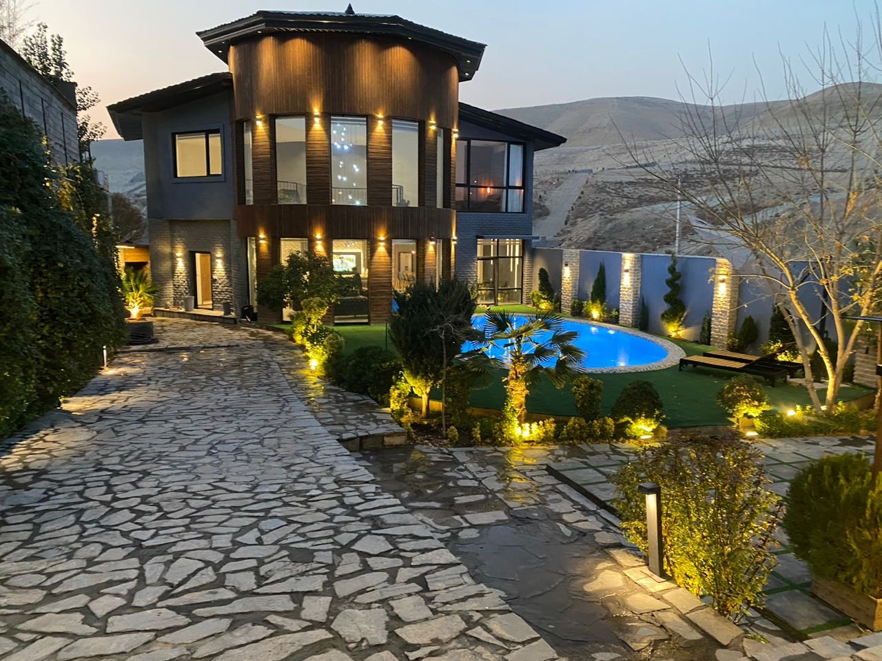 ویلا سه خوابه استخردار آس پلاس