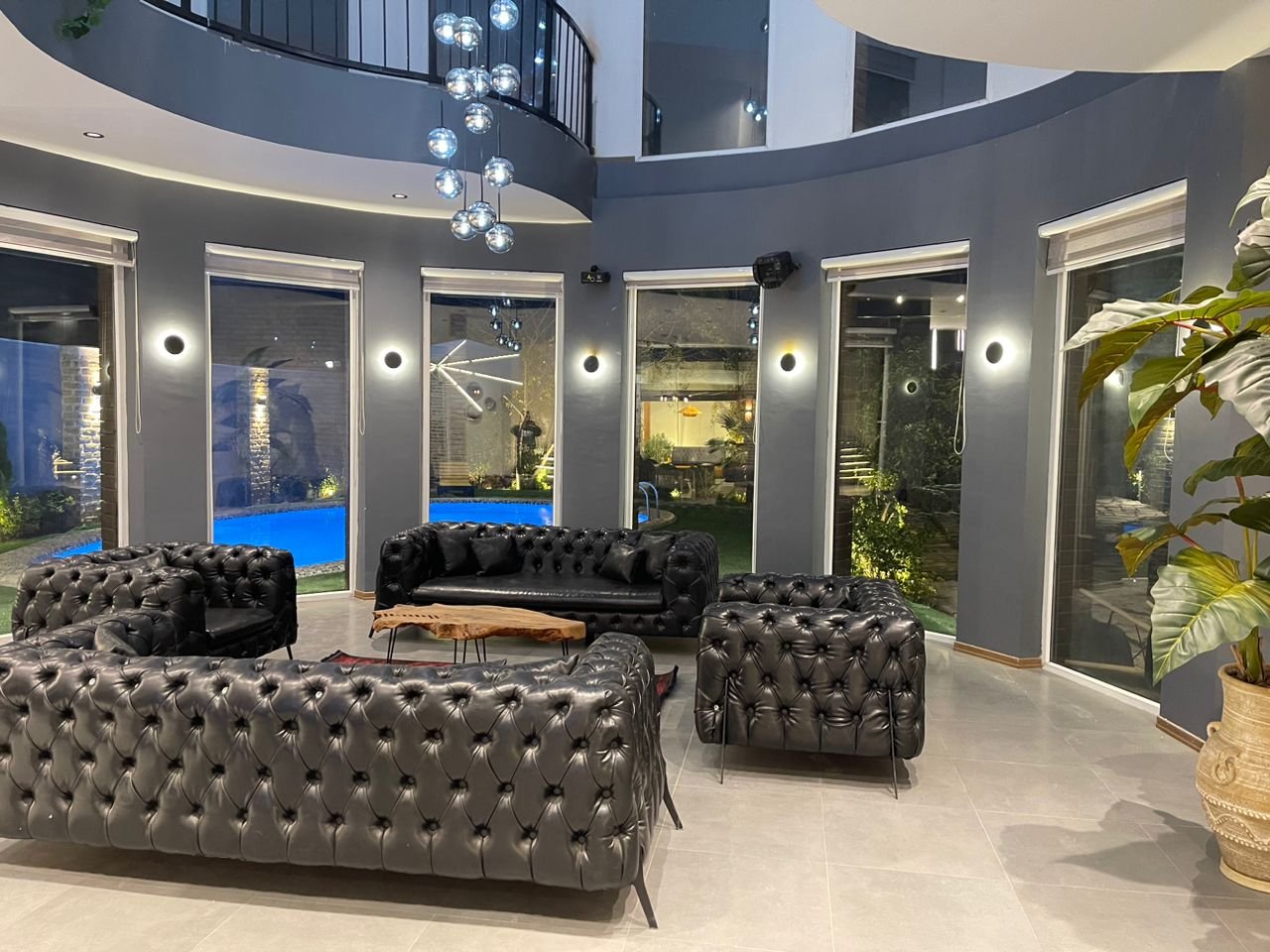 سه خوابه استخردار آبگرم عمارت آس پلاس