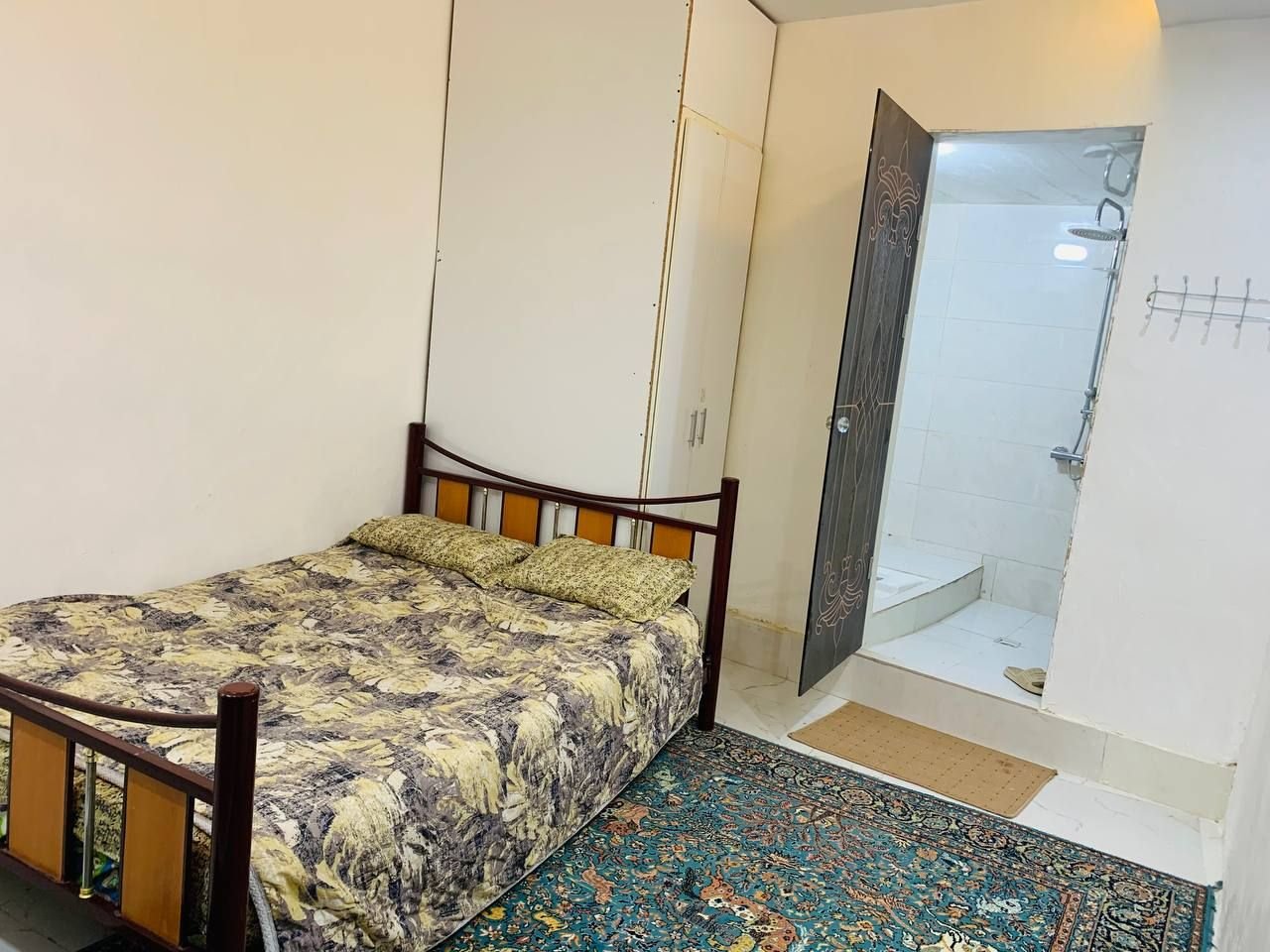 یک خوابه استخردار آبگرم تک