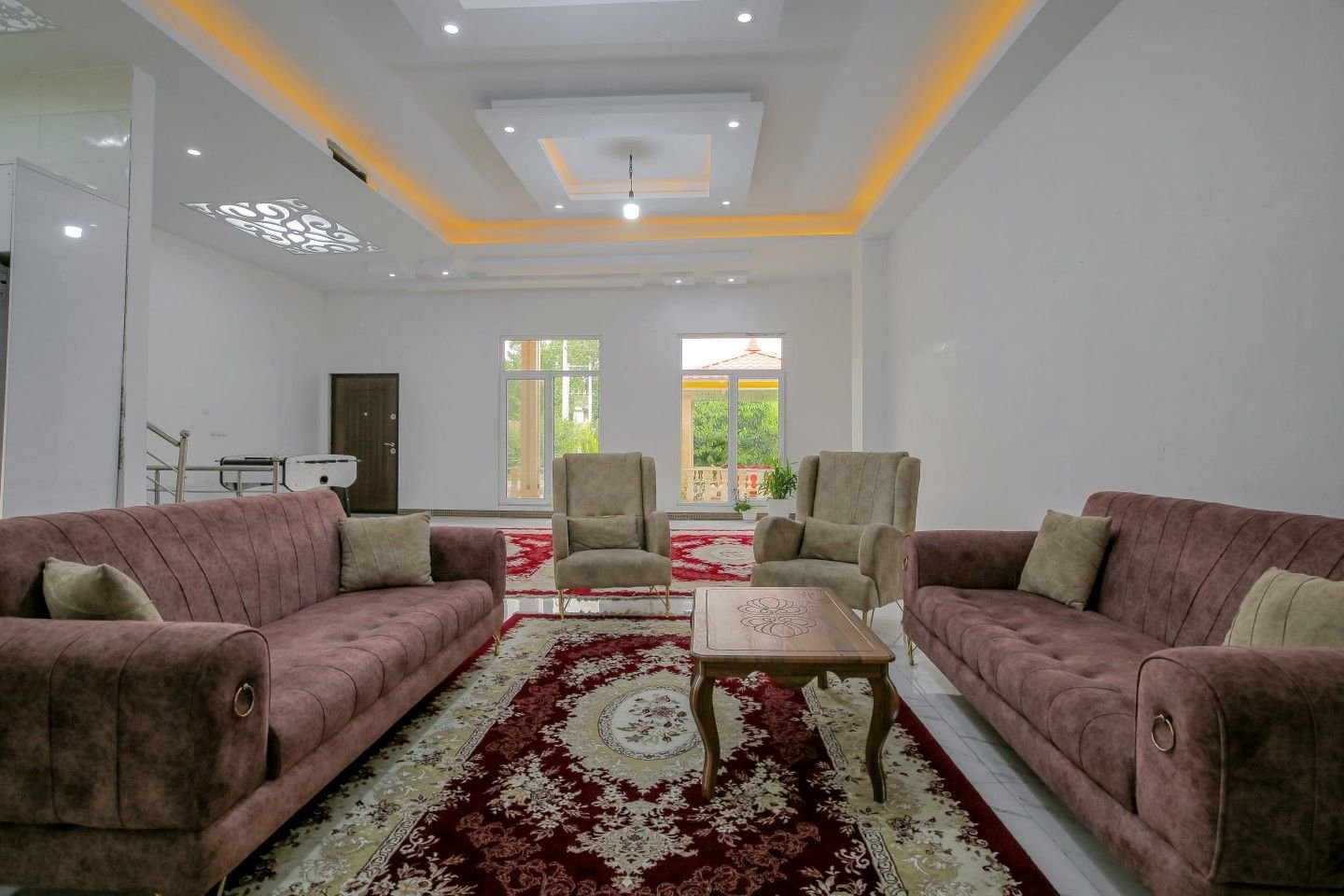 ویلا دوخوابه استخردار آبگرم سرو 18