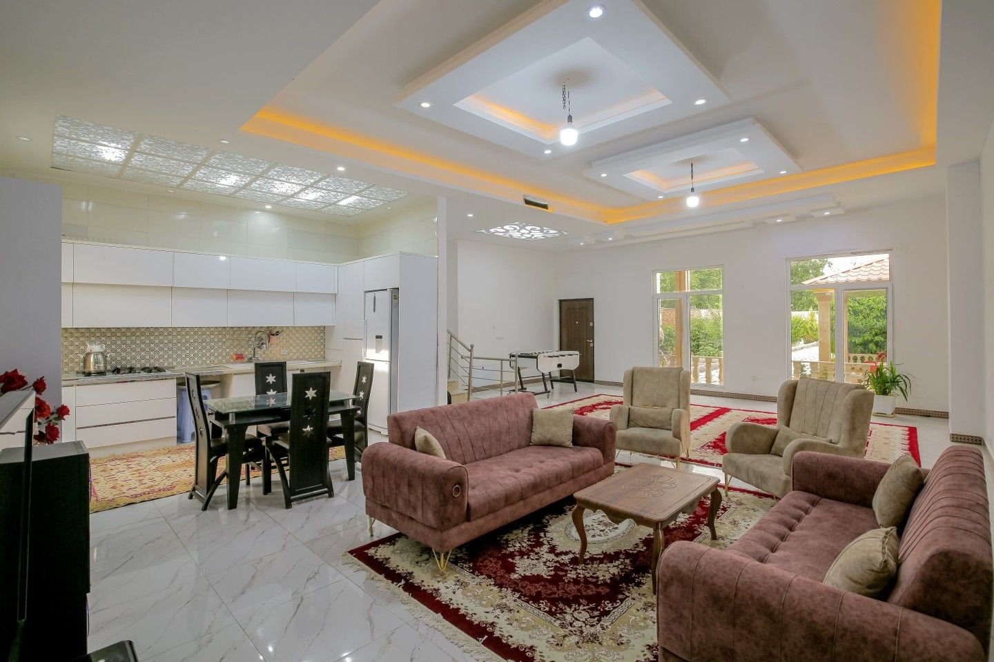 ویلا دوخوابه استخردار آبگرم سرو 18