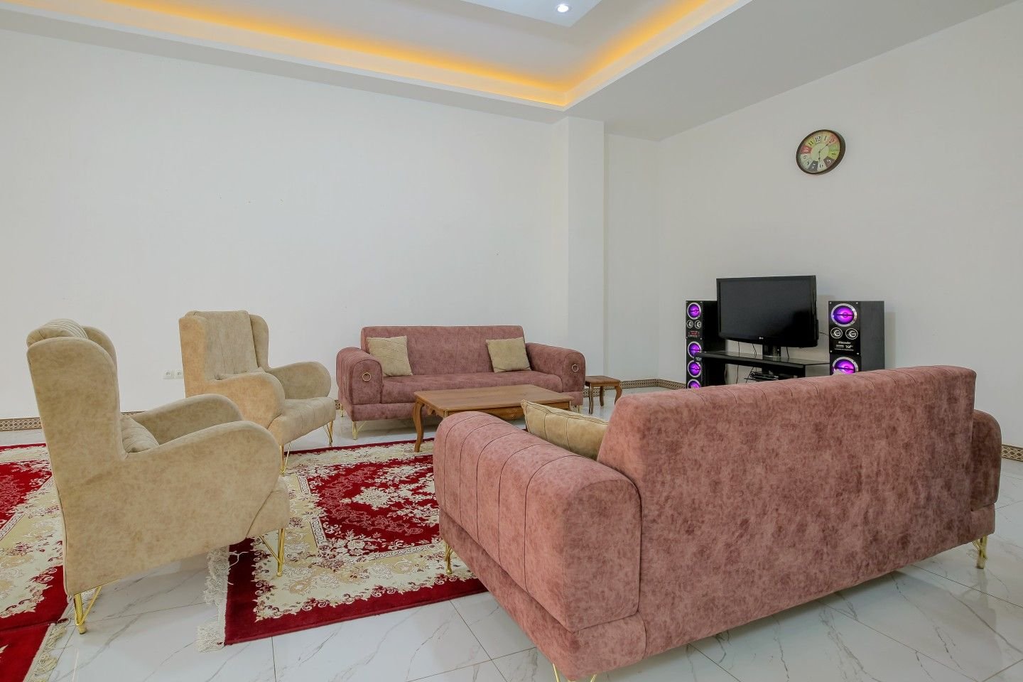 ویلا دوخوابه استخردار آبگرم سرو 18