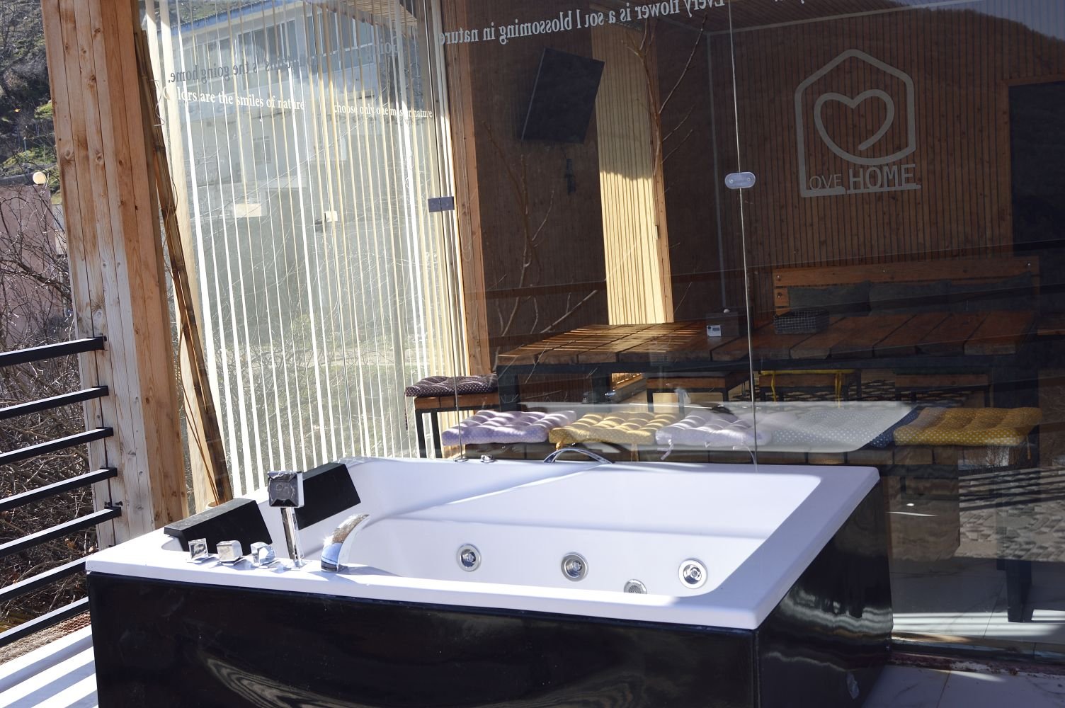 دوخوابه لاو هوم