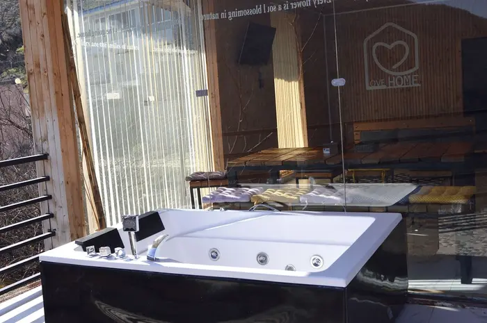 ویلا دوخوابه لاو هوم