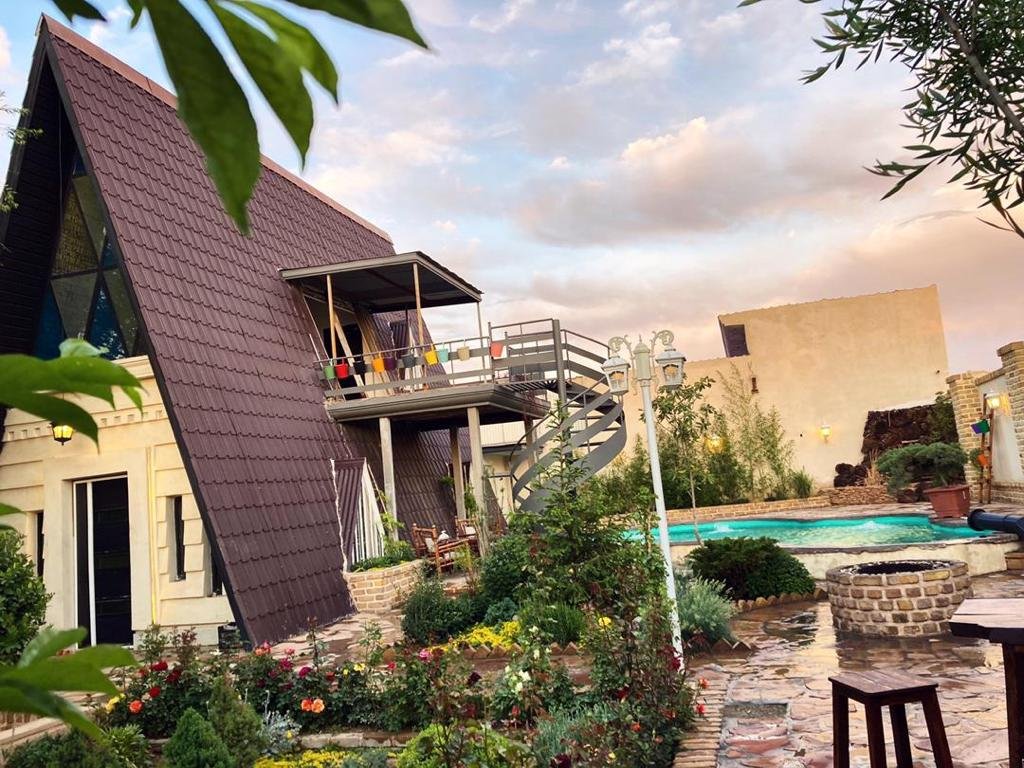 دوخوابه سروستان 212