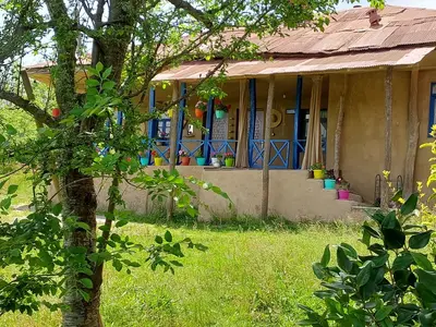 کلبه یک خوابه سنّتی شمعدونی