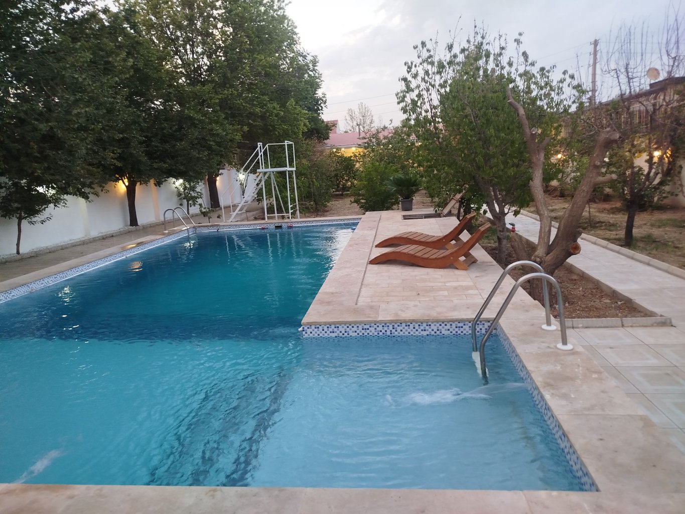 دوخوابه استخردار هشتم شمالی