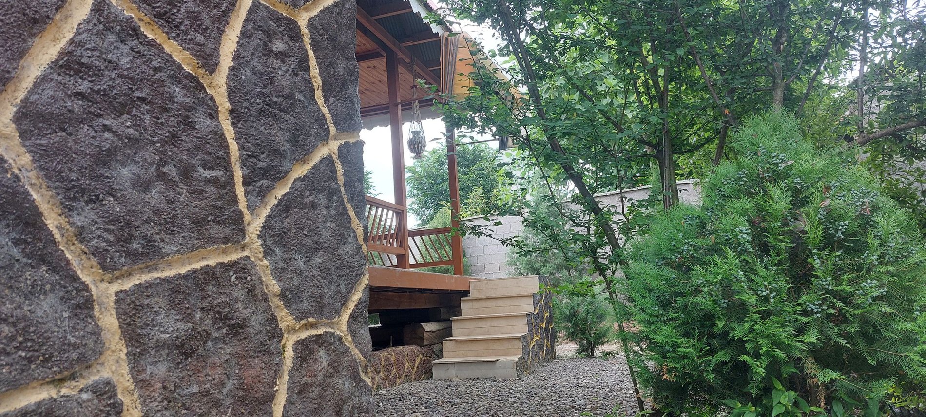 یک خوابه چوبی مهر