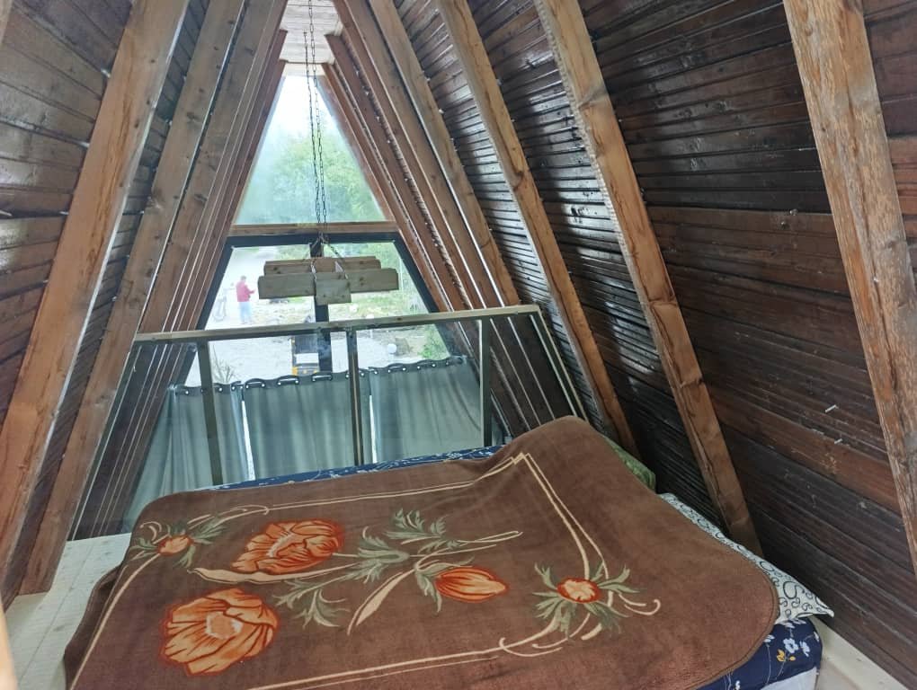 کلبه یک خوابه جنگلی سوئیسی کوی طبیعت