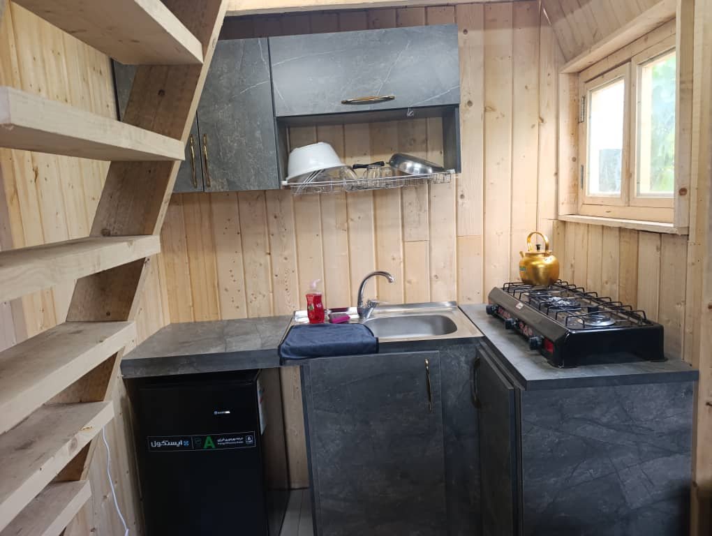 کلبه یک خوابه جنگلی سوئیسی کوی طبیعت