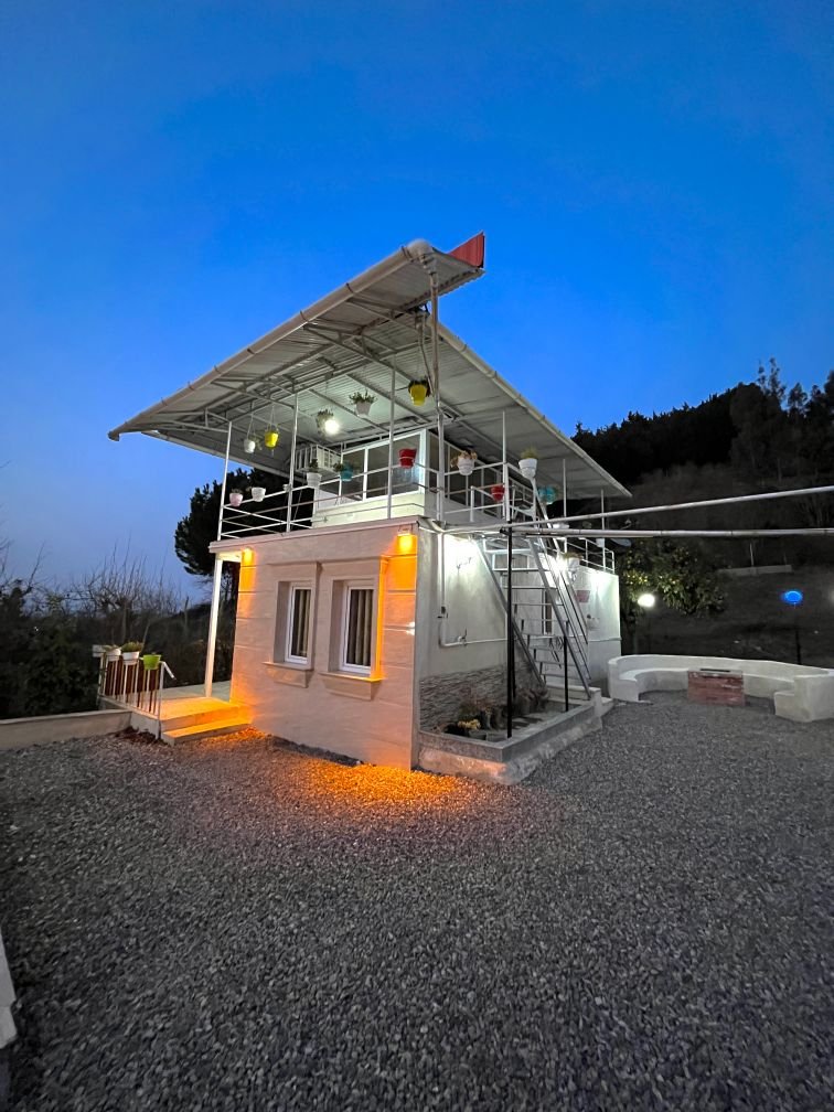 یک خوابه جنگلی بلوط