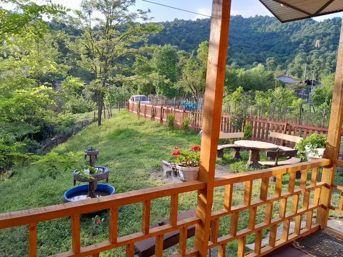 کلبه دوخوابه ارشیا مرکیه - ویوی روبه روی کلبه