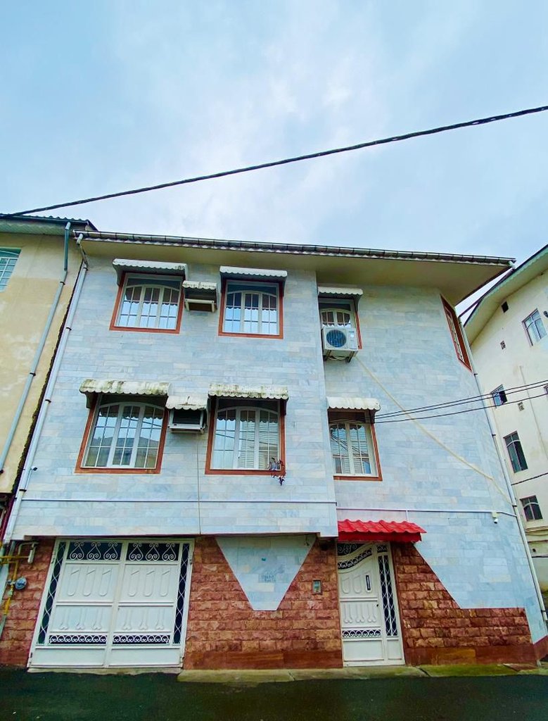 فلت رستمیان