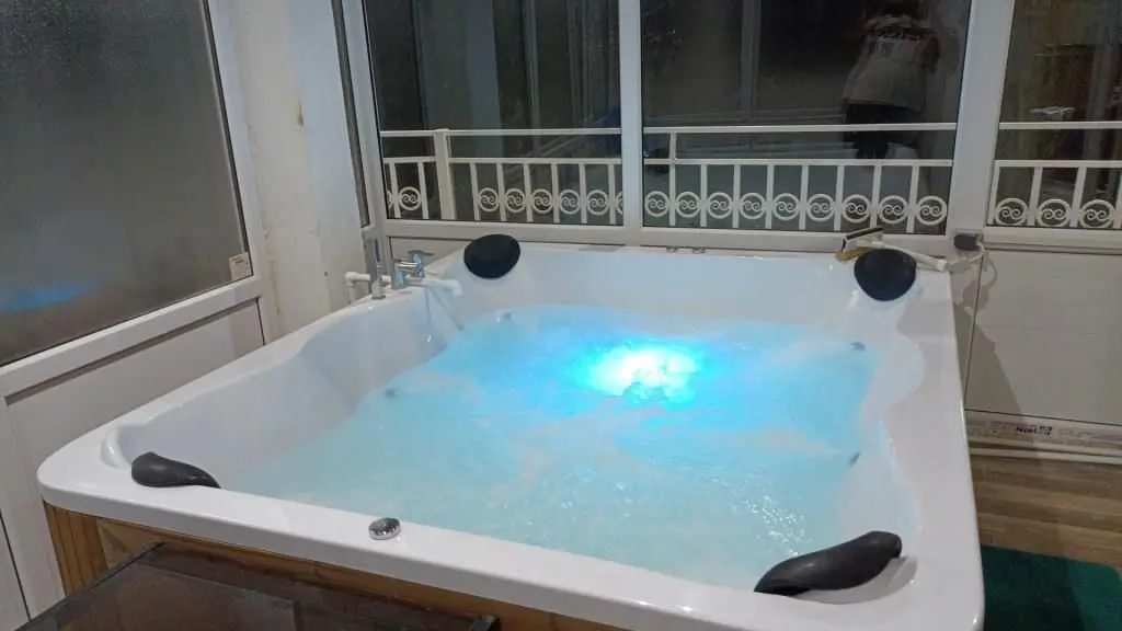 سوئیت فلت جکوزی دار کوهستانی ایلیاد