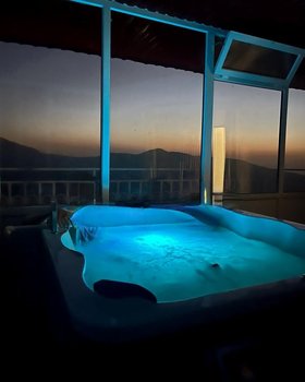 یک خوابه دوبلکس ایلیاد (تکراری ) - جکوزی ۴ نفره آب داغ با ویو محشر