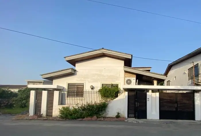 ویلا دوخوابه لاله 2 - نمای روبروی ویلا