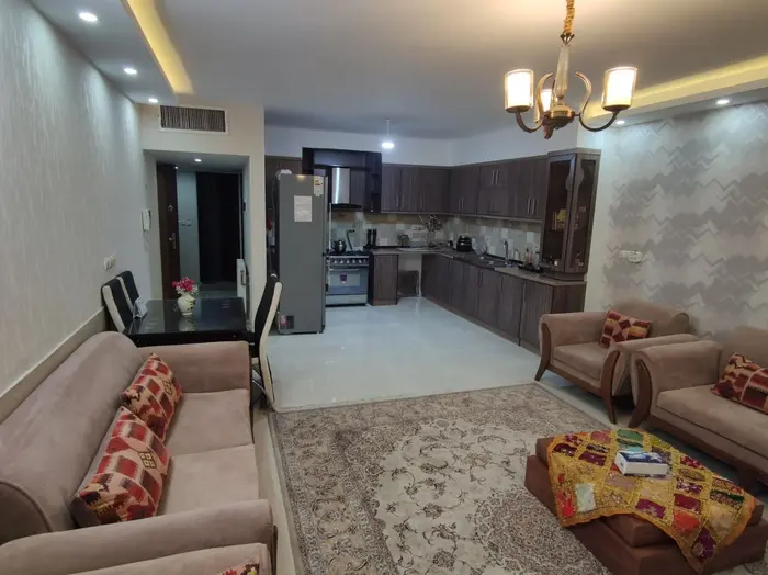 آپارتمان دوخوابه هشت بهشت - پذیرایی، آشپزخانه و راهرو