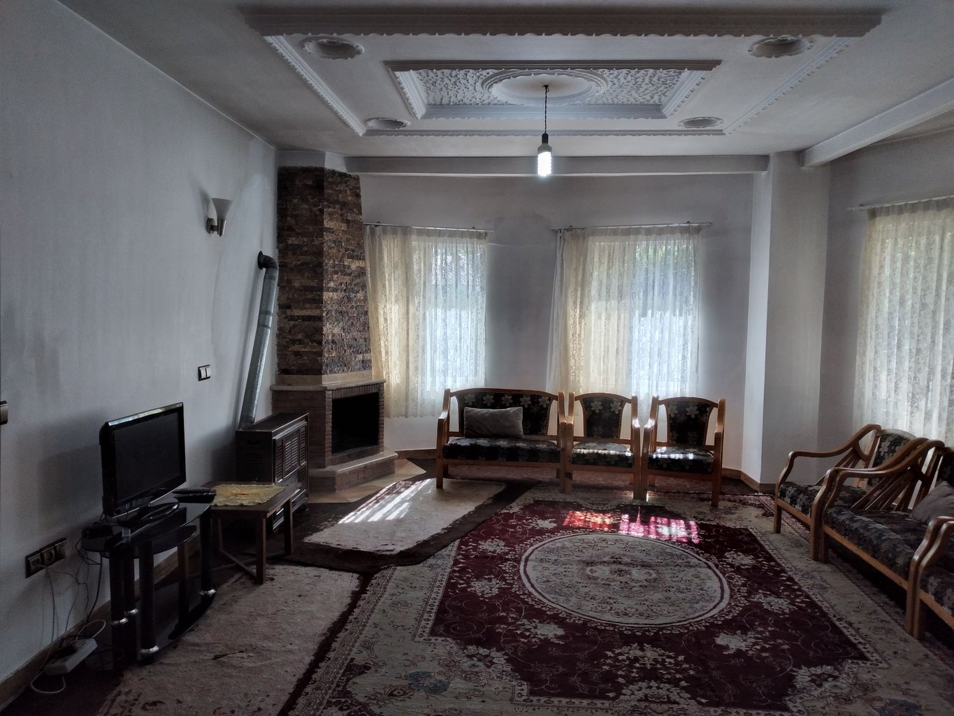 ویلا دوخوابه کوهستانی یونیک