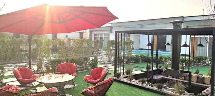 ویلا دوخوابه استخردار آبگرم مینولیتا - محوطه