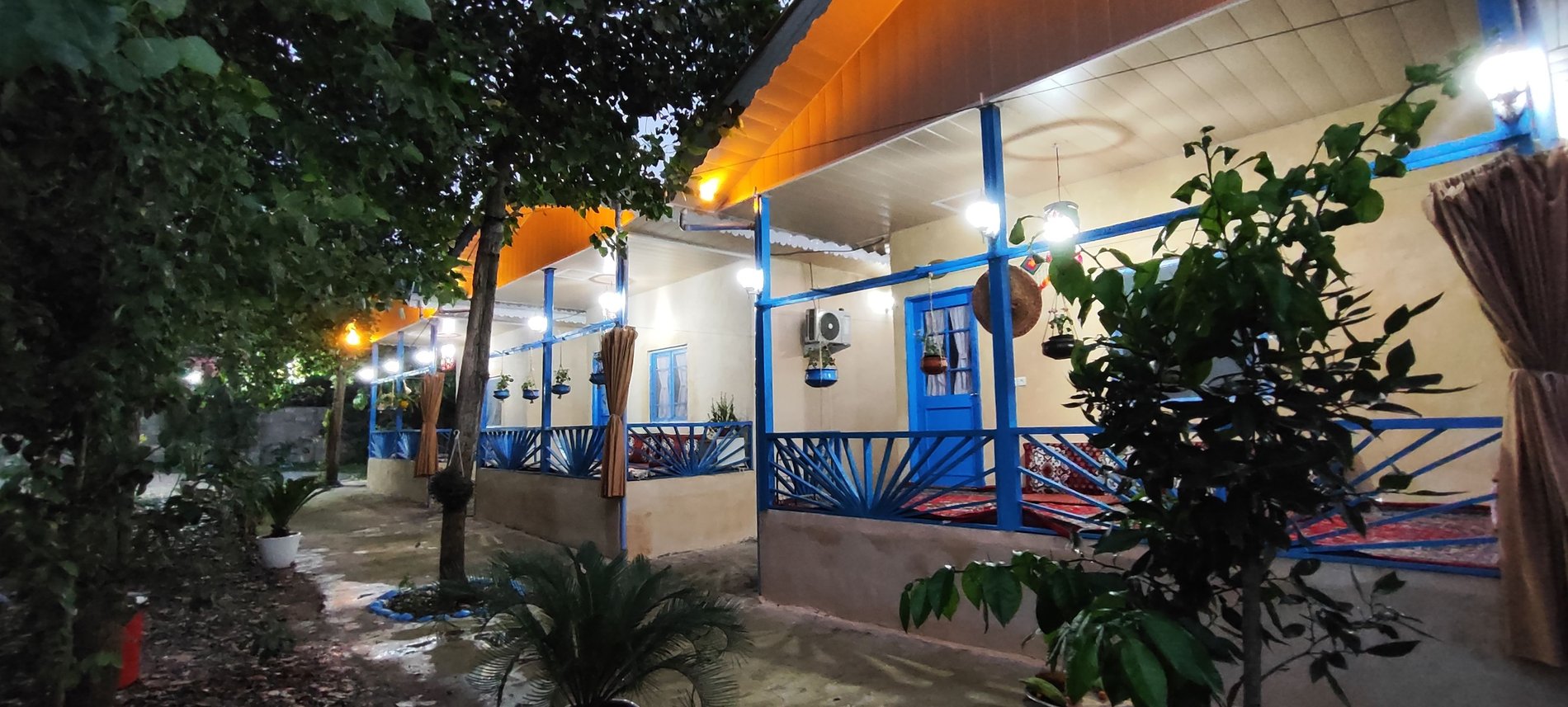 کلبه آبی - واحد گیل ناز