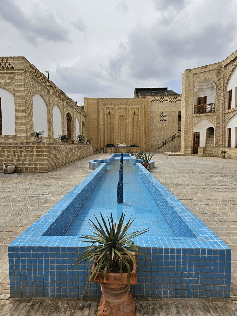 عمارت حاکم - واحد فرخنده