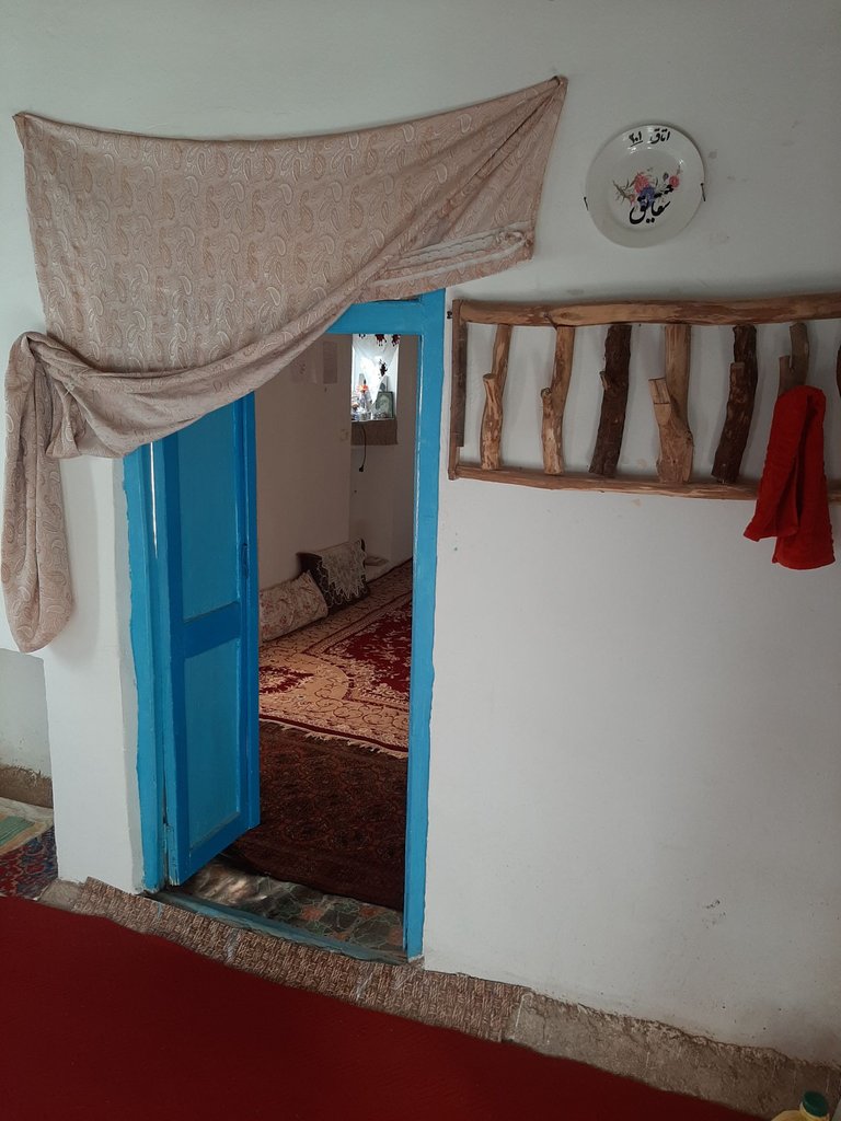 حاج عطا - واحد شقایق