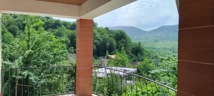 دوخوابه جنگلی لفور 1 - ۱۲_ بالکن