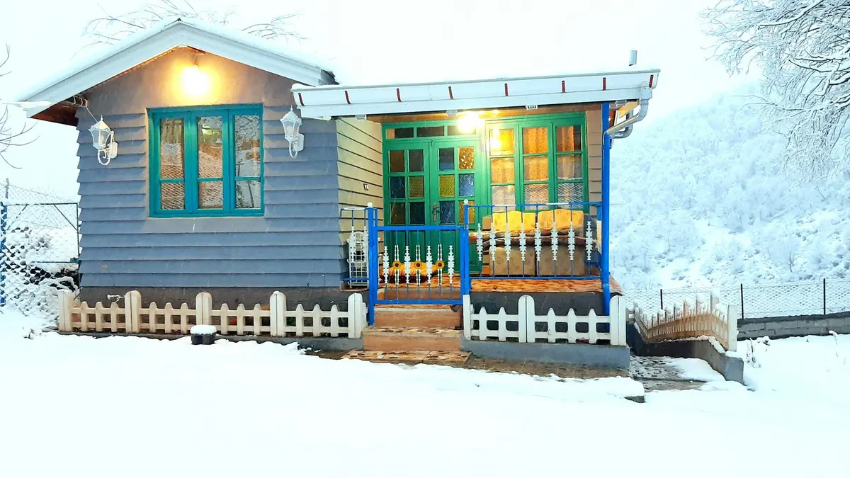 ویلا دوخوابه جنگلی بام ارده