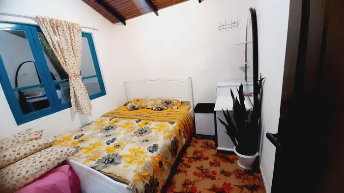 ویلا دوخوابه جنگلی بام ارده