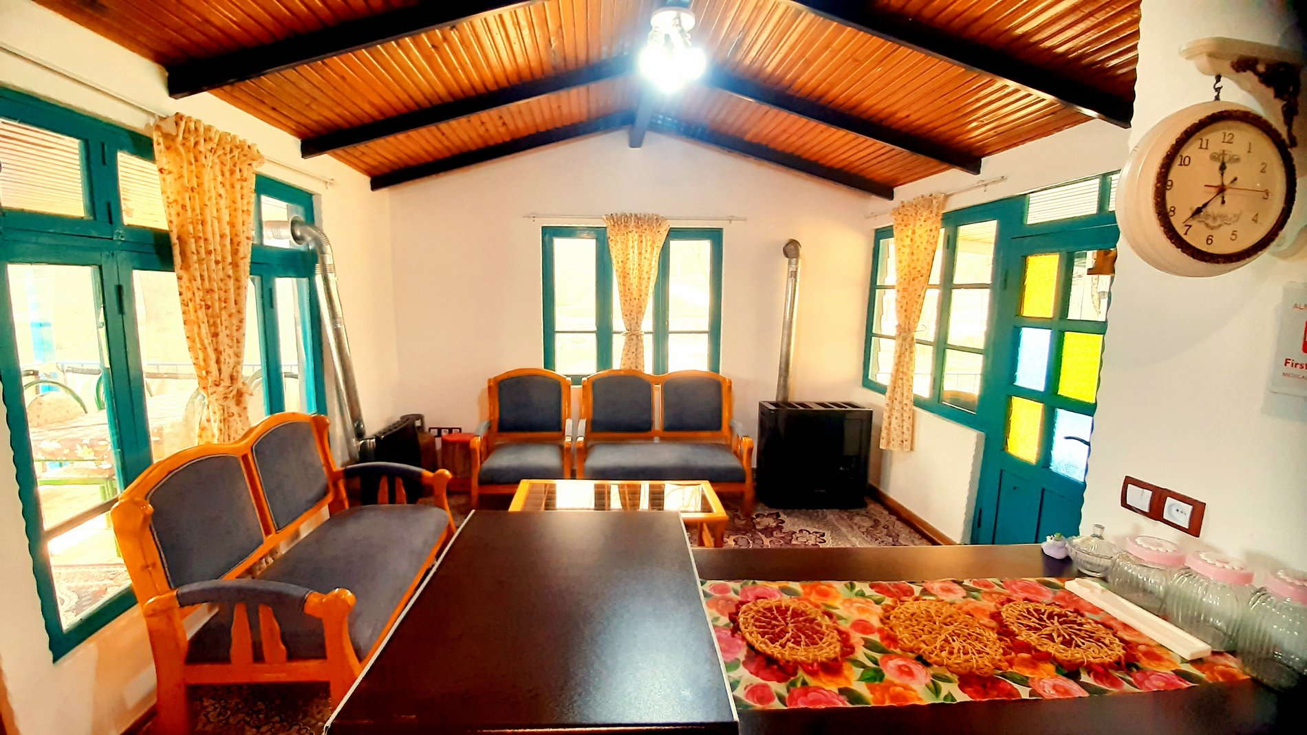 ویلا دوخوابه جنگلی بام ارده