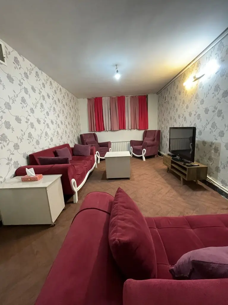 آپارتمان یک خوابه رنگین کمان 1 هفت‌ حوض