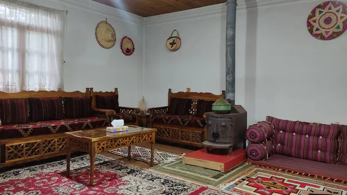 کلبه یک خوابه کاهگلی هیرکان