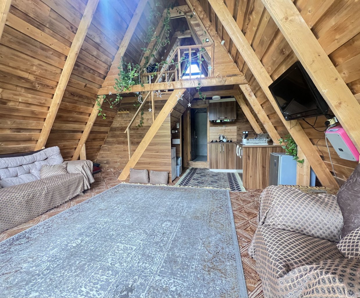 دوخوابه سوئیسی جکوزی دار فرشاد