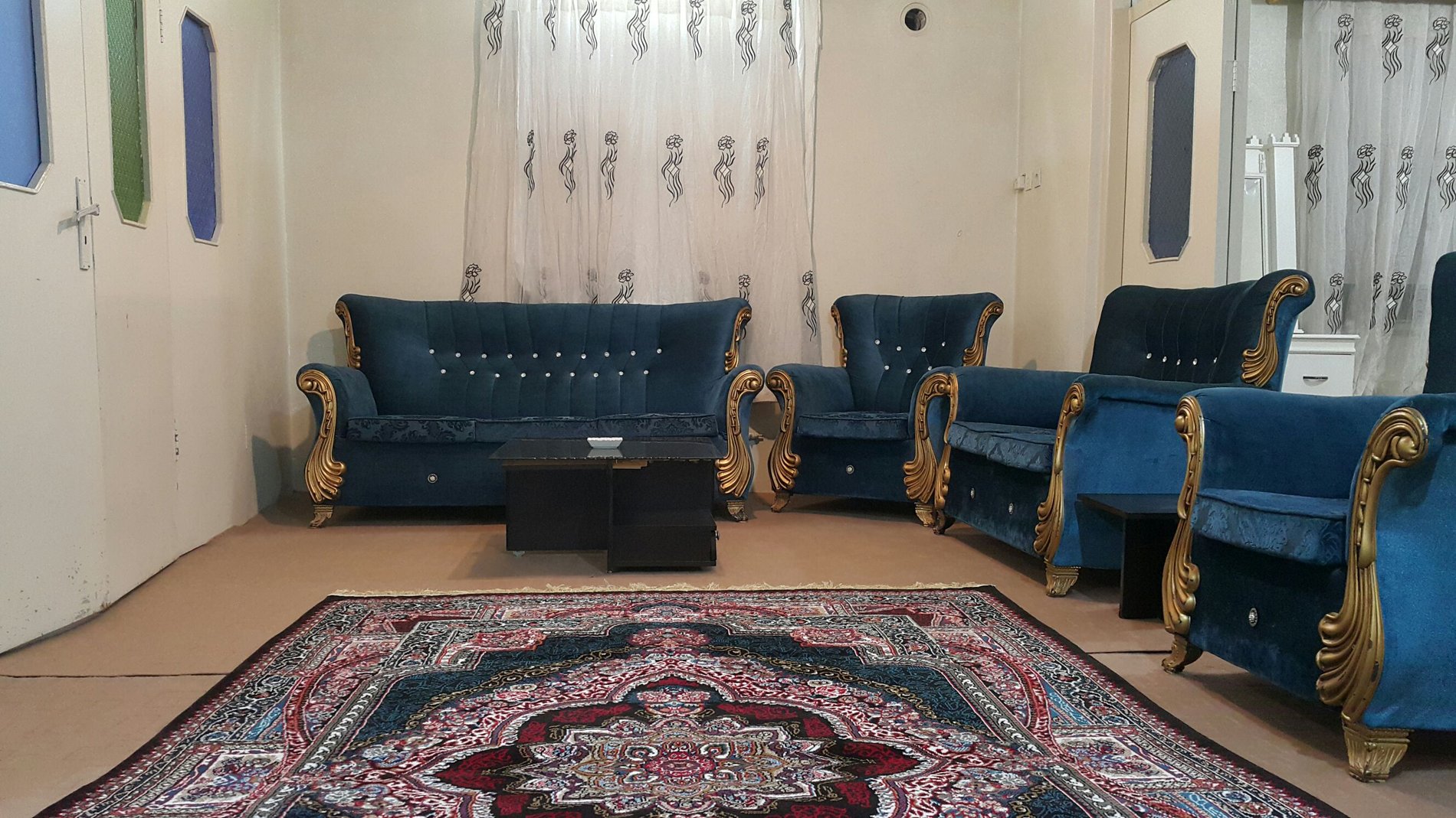 سوئیت دو خوابه مهران - پذیرایی 