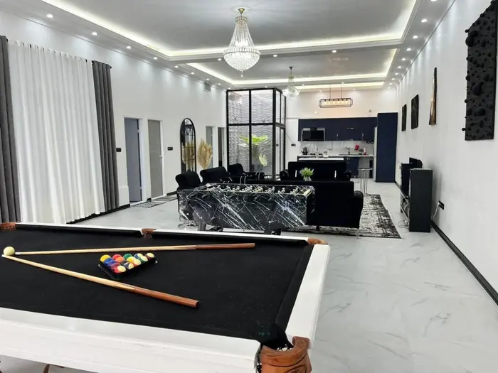 ویلا دوخوابه استخردار آبگرم رونیا - حال