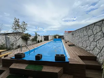 ویلا یک خوابه ساحلی استخردار آبگرم افرا ۲