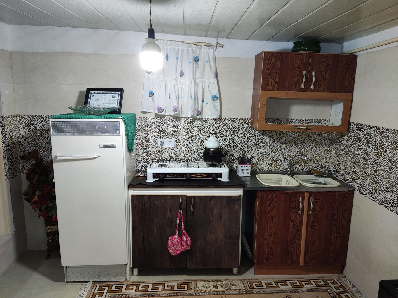 یک خوابه استخردار باغ عمو ایرج