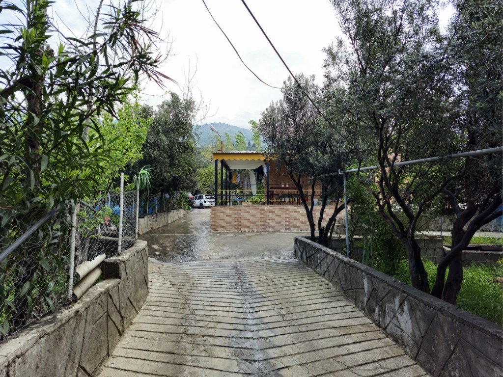 سوئیت فلت ۲ عمو ایرج