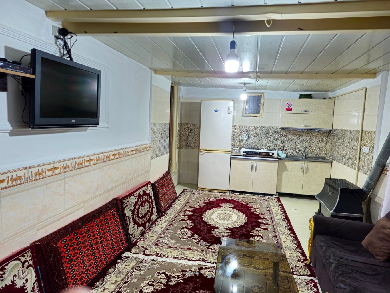 ویلا یک خوابه استخردار باغ عمو ایرج